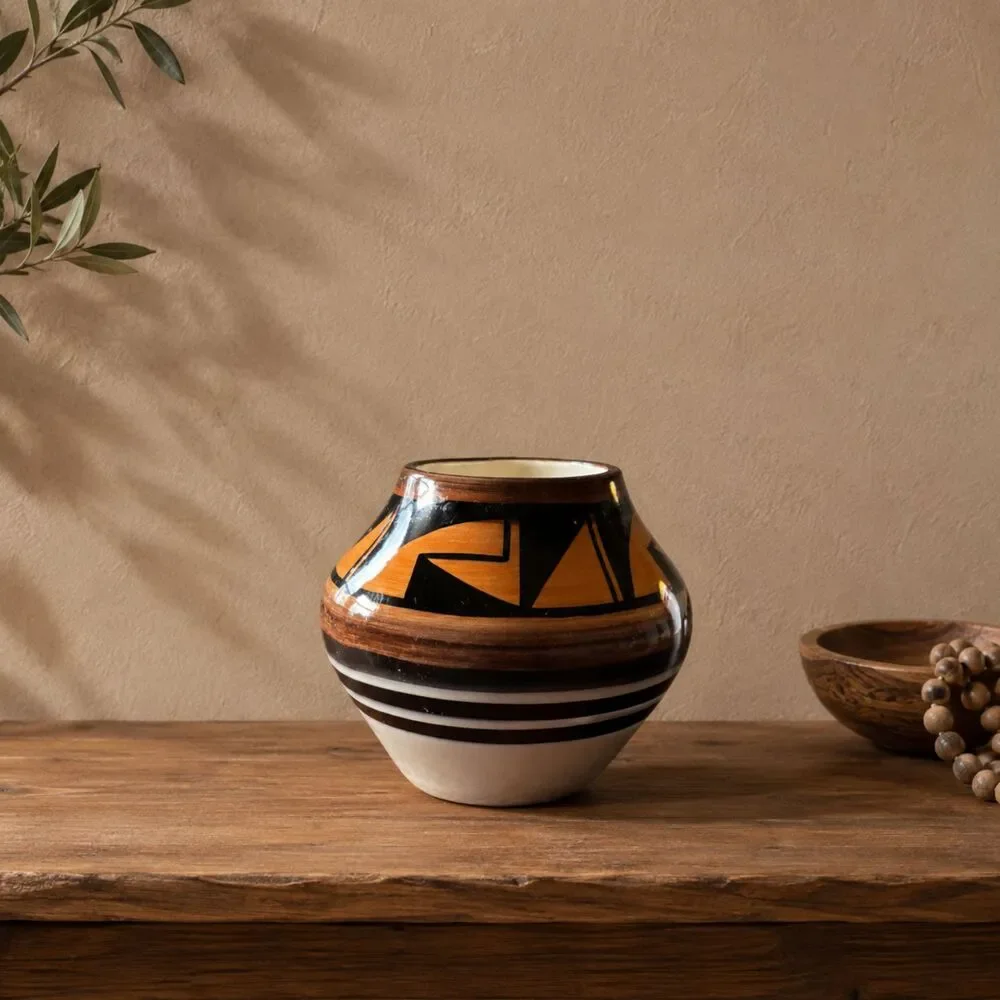 UTE Mountain Tribe Native American Pottery Jar Signed UMT Handmade Geometric